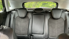 Vauxhall Grandland 1.5 Turbo D Ultimate 5dr Auto Diesel Hatchback